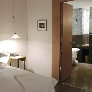 Pershing Hall Hotel